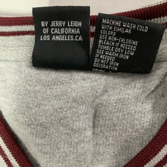 Mickey unlimited vintage sweatshirt. Design by Jerry Leigh - Picture 4 of 5